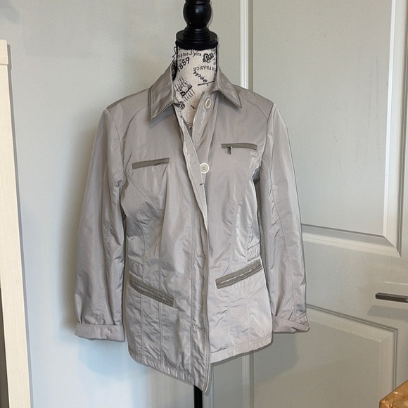 Mabrun waterproof jacket - Picture 2 of 16